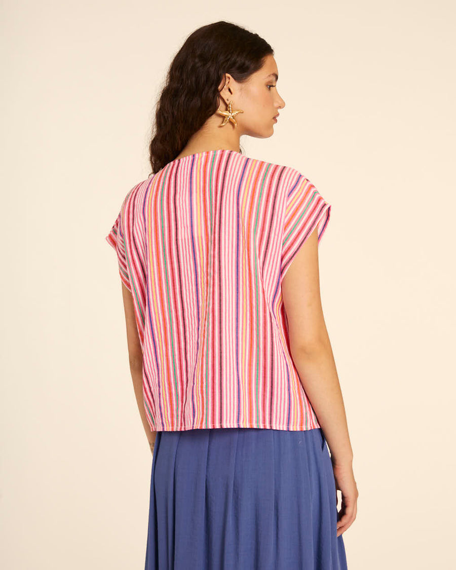 BLUSA CUELLO DE PICO RAYAS PINK