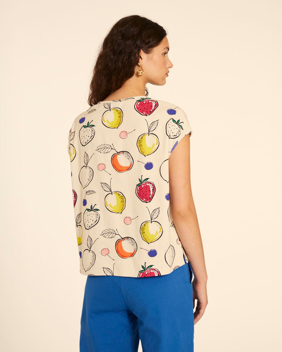 CAMISETA FLUIDA FRUTAS