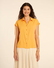 CAMISA CON ESTRELLAS AMARILLO