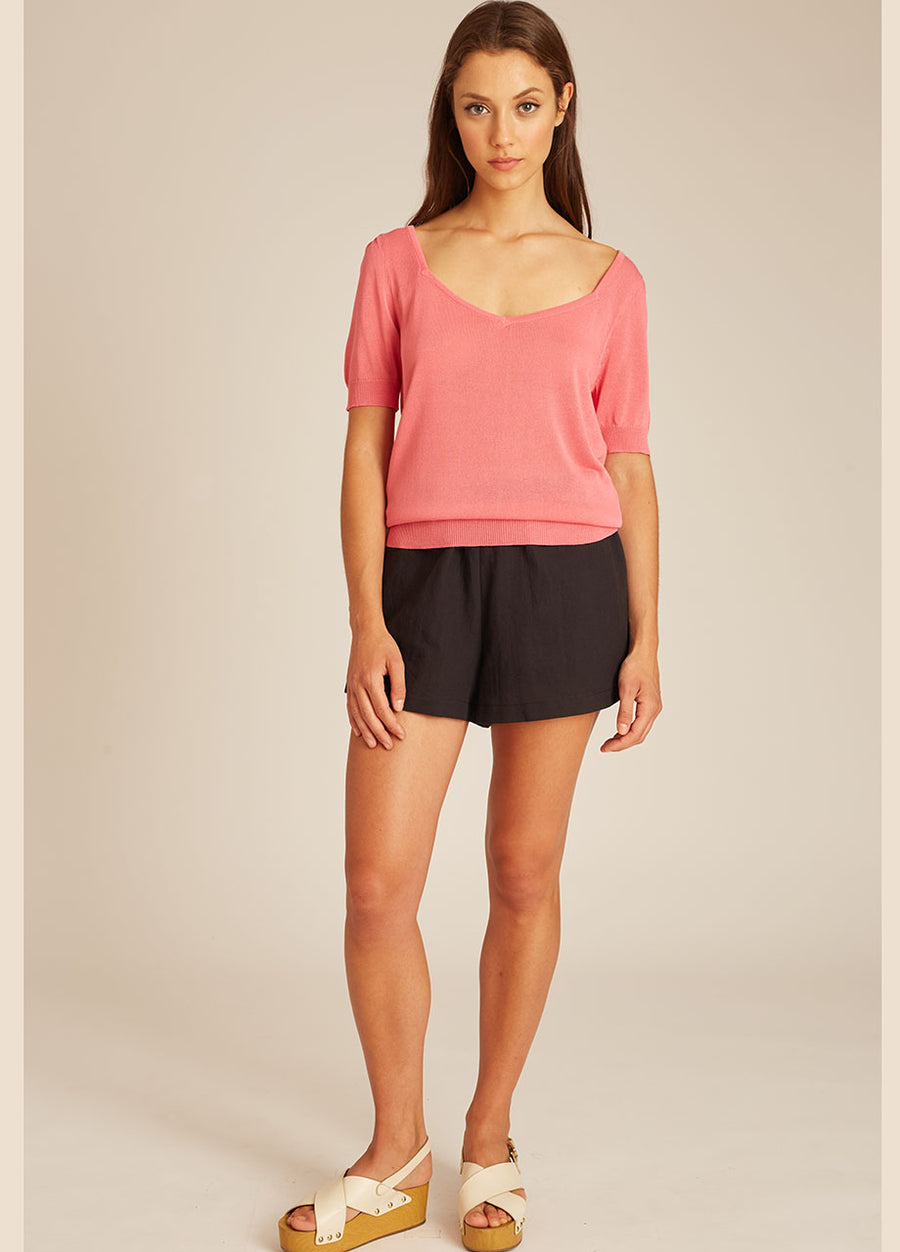 PENTAGON NECK SWEATER FUCSIA