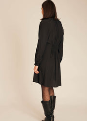 PUCKER SILKY DRESS BLACK