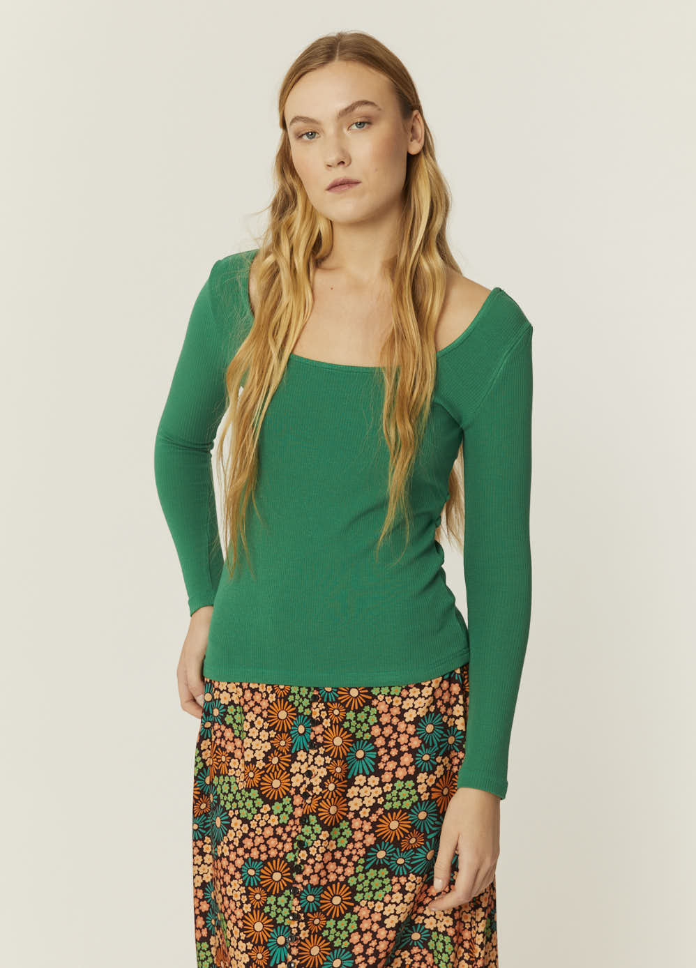 TOP CANALE CUELLO U VERDE