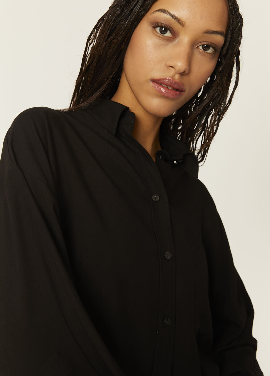 CAMISA OVERSIZE ECOVERO NEGRA